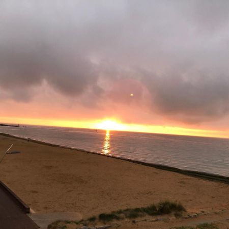 La Mouette Apartman Courseulles-sur-Mer Kültér fotó